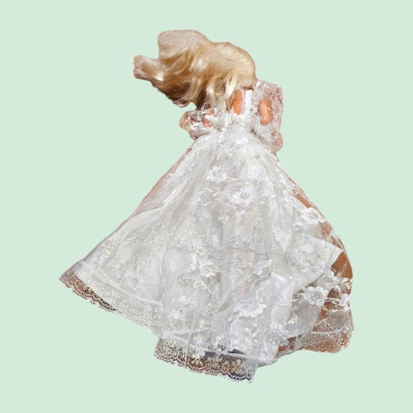 vtg Wedding Fantasy Barbie doll - Picture 2 of 5